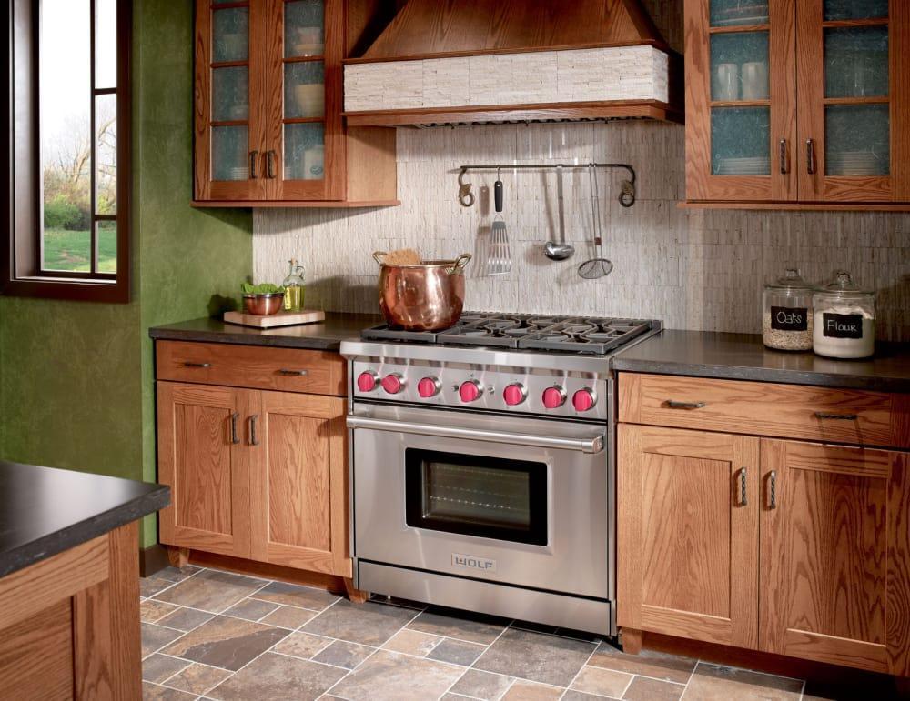 Wolf - 5.5 cu. ft Gas Range in Stainless - GR366-LP