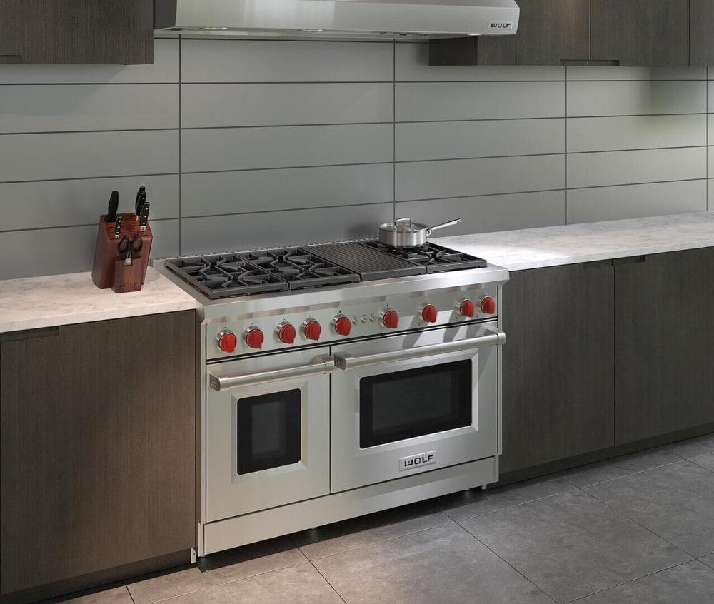 Wolf - 6.9 cu. ft Gas Range in Stainless - GR486C-LP