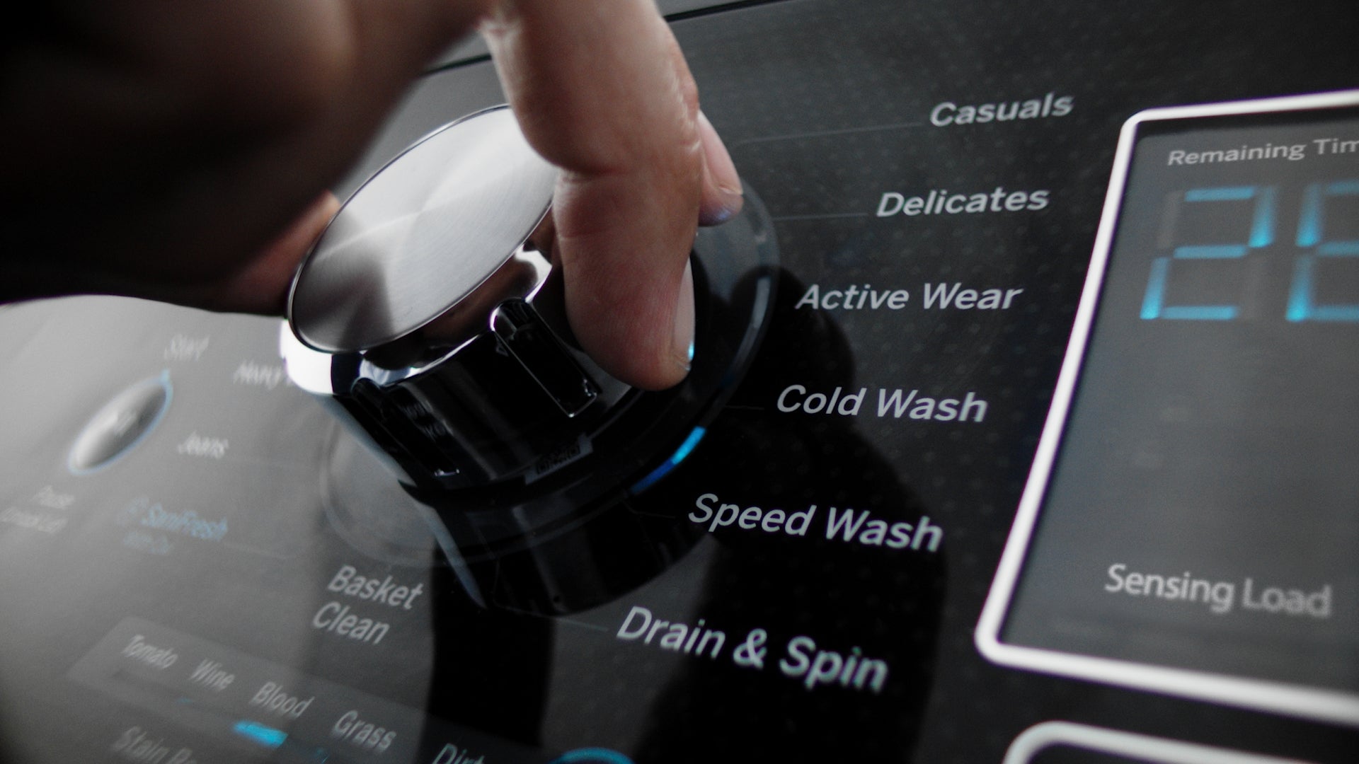 GE - 5.3 cu. Ft Top Load Washer in Grey - GTW690BMTDG