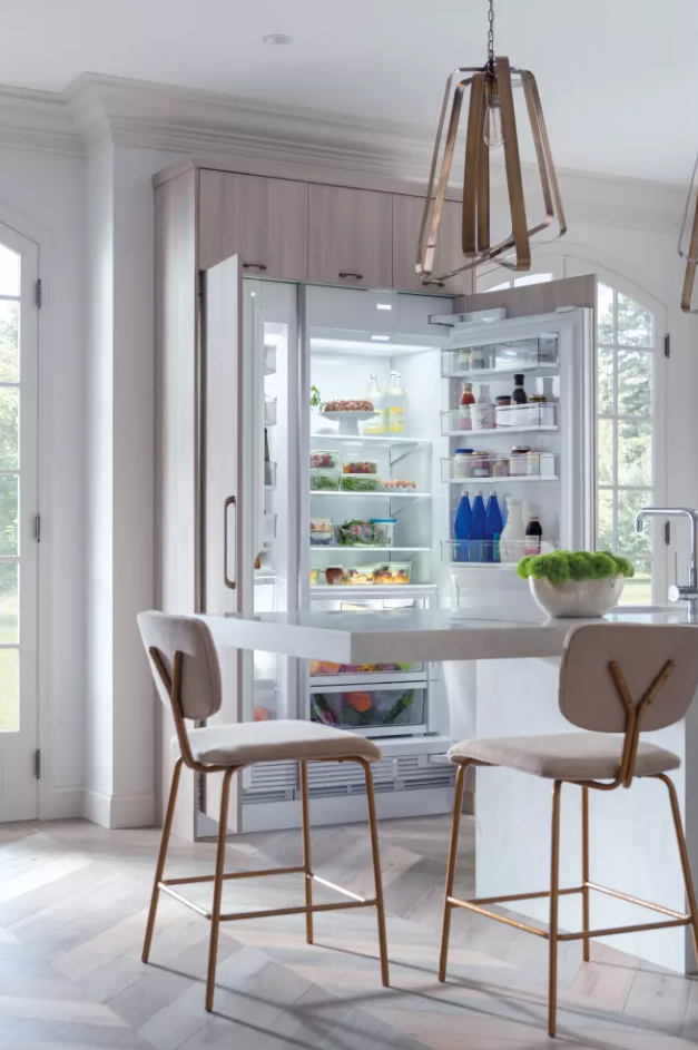 Sub-Zero - 8.4 cu. Ft Upright Freezer in Panel Ready - IC-18FI-LH