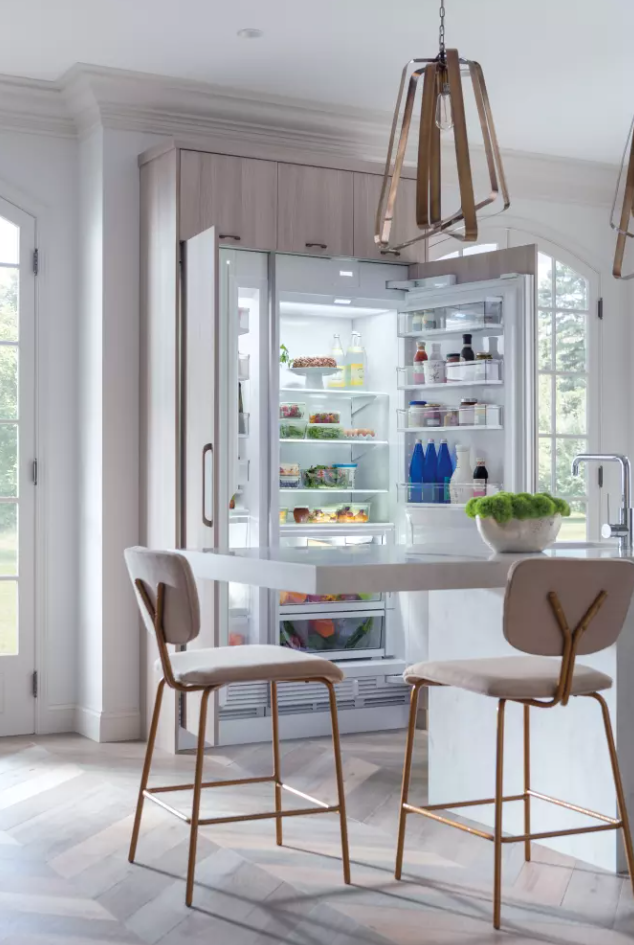 Sub-Zero - 8.4 cu. Ft Upright Freezer in Panel Ready - IC-18FI-RH