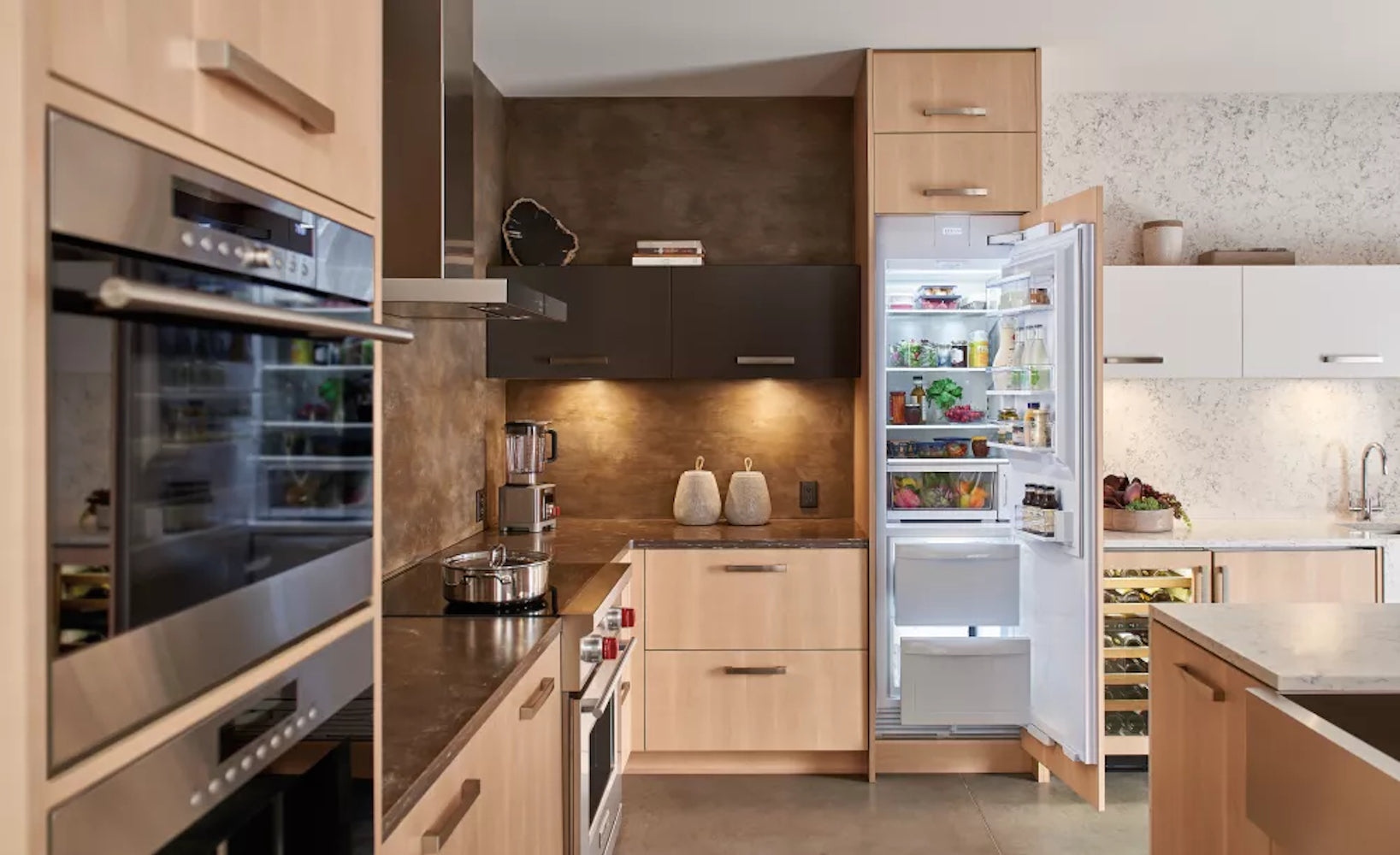 Sub Zero - 24 Inch 8 cu. ft Column Freeze in Stainless - IC-24CI-RH