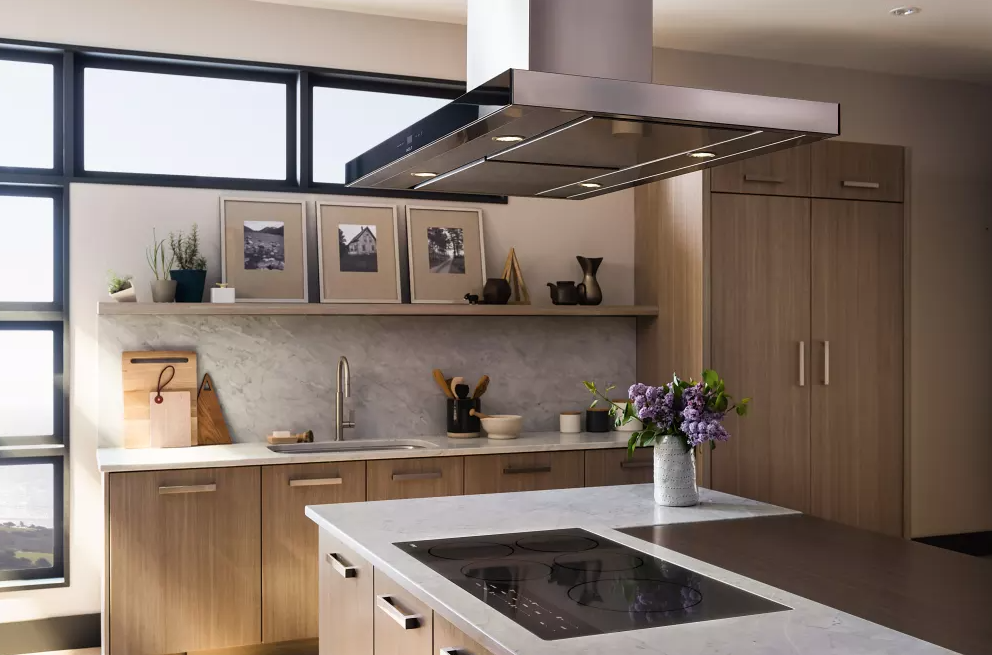 Sub-Zero - 12.3 cu. Ft Upright Freezer in Panel Ready - IC-24FI-LH