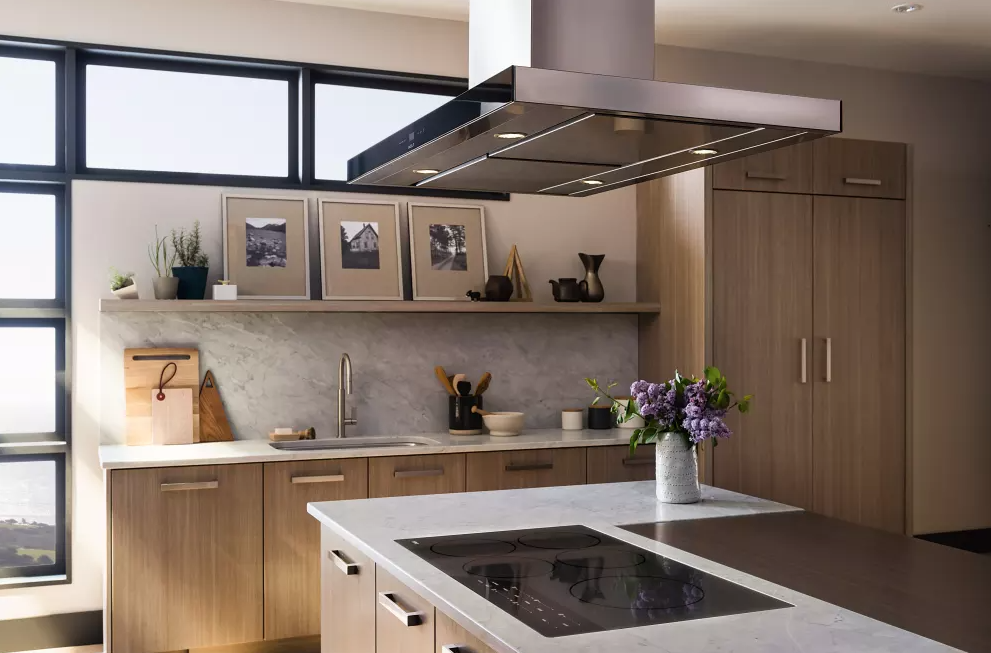 Sub-Zero - 12.3 cu. Ft Upright Freezer in Panel Ready - IC-24FI-RH