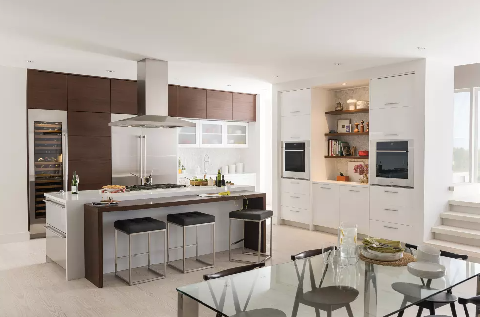 Sub-Zero - 12.3 cu. Ft Upright Freezer in Panel Ready - IC-24FI-RH