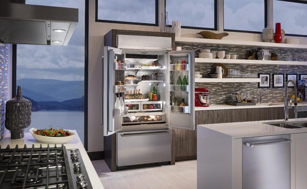 KitchenAid - 36.25 Inch 20.81 cu. ft Built In / Integrated Refrigerator in Stainless (Premium Floor Model) - KBFN506ESS