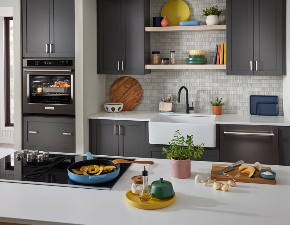 KitchenAid - 4.3 cu. ft Single Wall Oven in Black Stainless - KOES527PBS