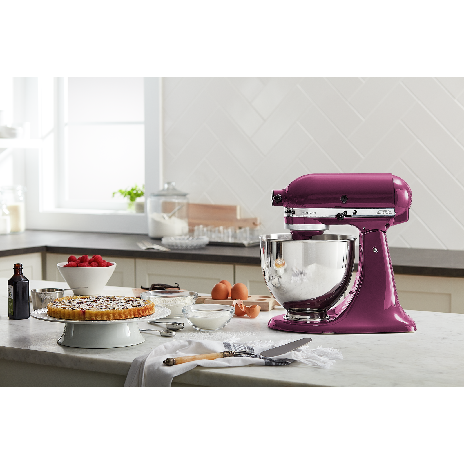 KitchenAid - 5 Quarts Tilt-head Mixer in Red - KSM150PSBY