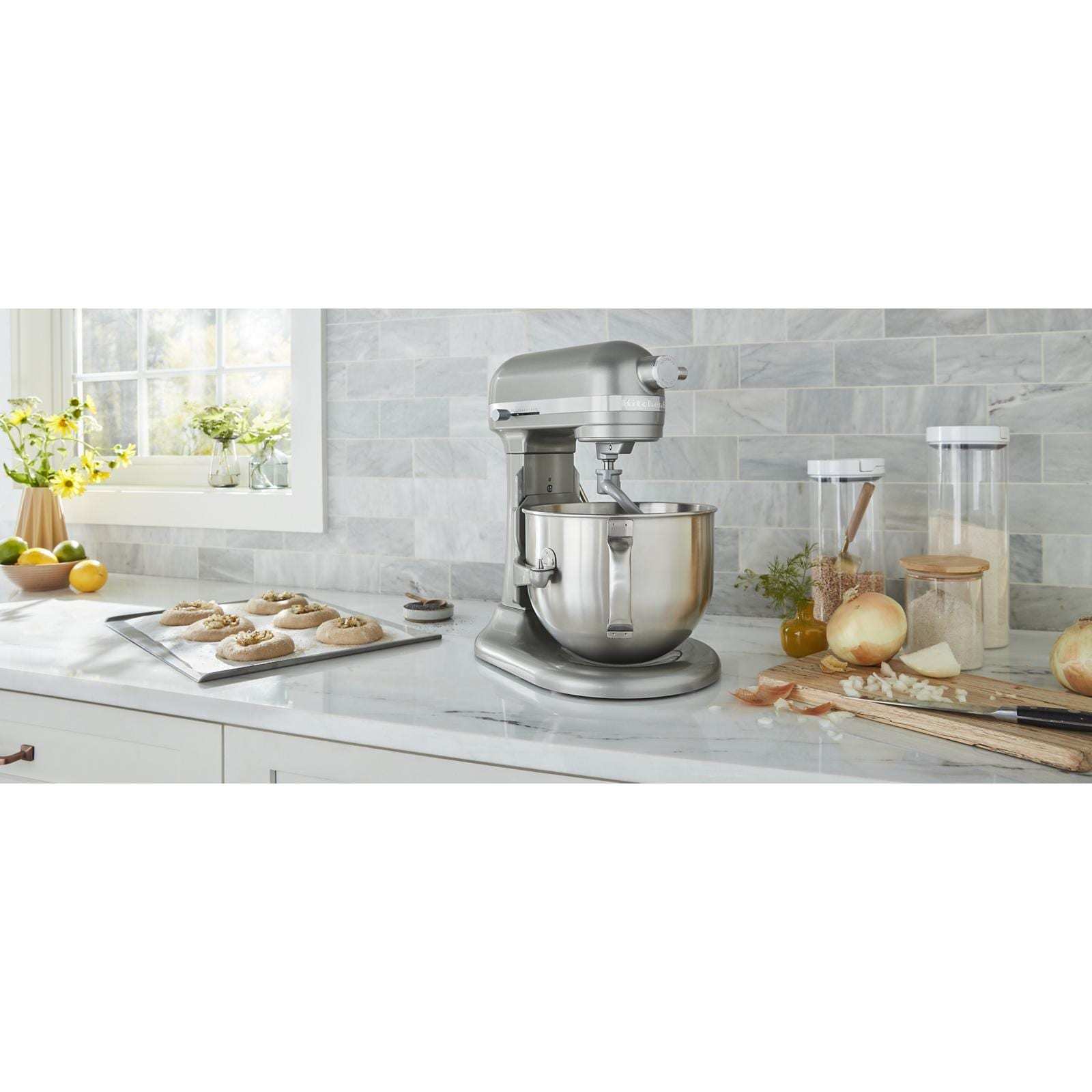 KitchenAid - 7 Quarts Bowl-Lift Stand Mixer in Silver - KSM70SKXXCU