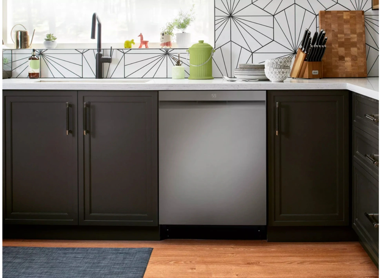 LG - 46 dBA Built In Dishwasher in Black Stainless - LDPH5554D