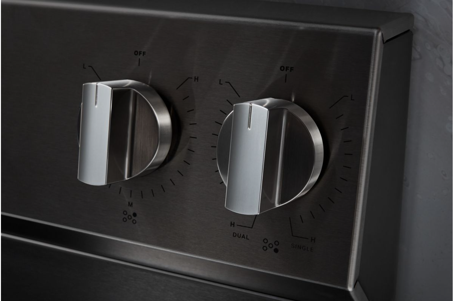 Maytag - 5 cu. ft Gas Range in Stainless - MFGS8030RZ