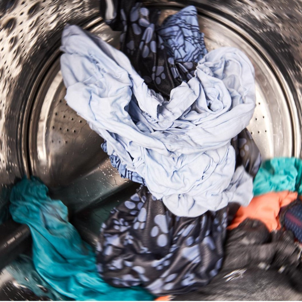 Maytag - 5.8 cu. Ft Front Load Washer in Volcano Black - MFW7020RU