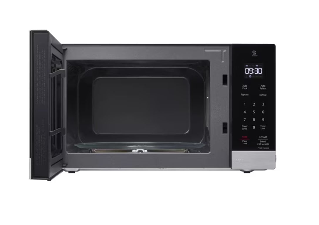 LG - 0.9 cu. Ft Counter top Microwave in Stainless - MSER0990S