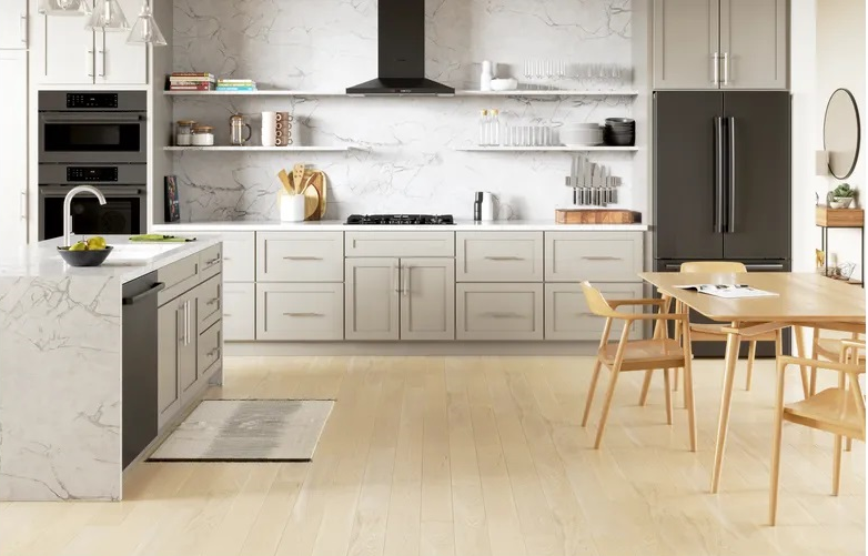 Bosch - 31 Inch Gas Cooktop in Black - NGM8049UC