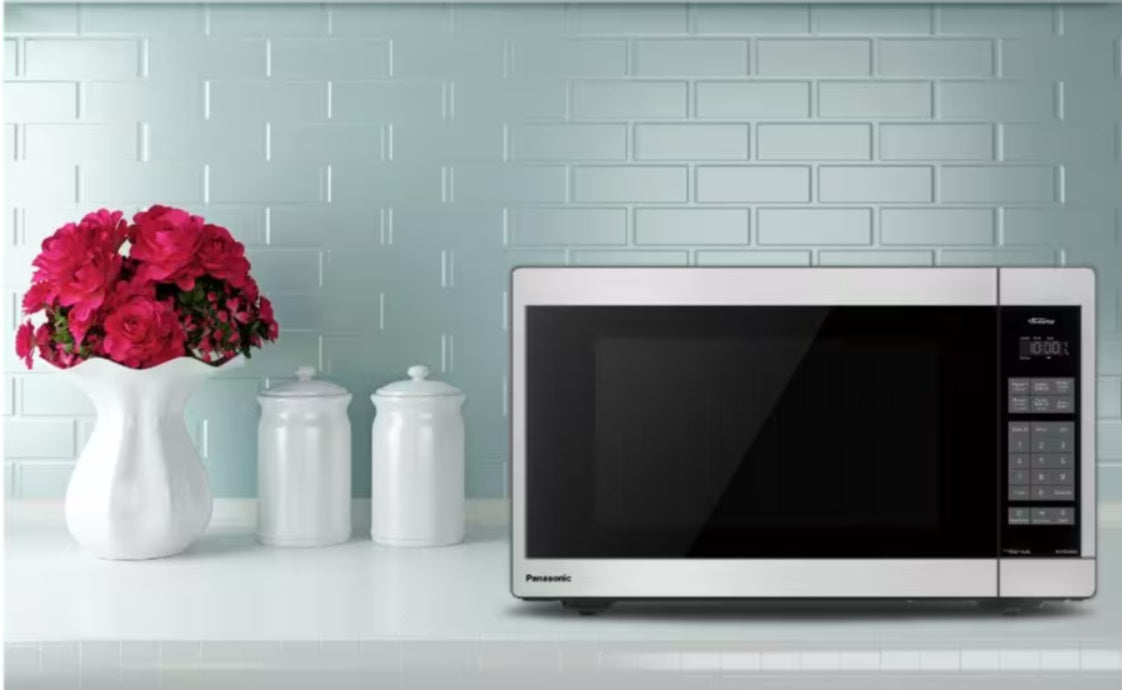 Panasonic - 1.3 cu. Ft Counter top Microwave in Stainless - NNSC669SC