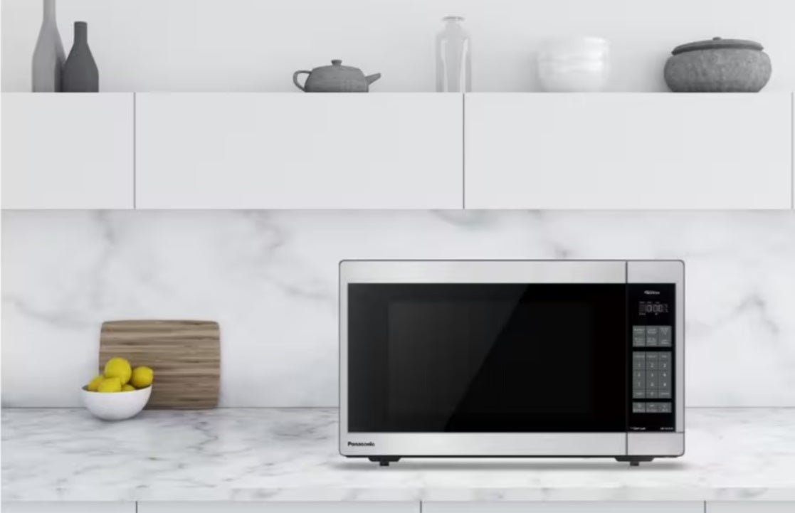 Panasonic - 1.3 cu. Ft Counter top Microwave in Stainless - NNSC669SC
