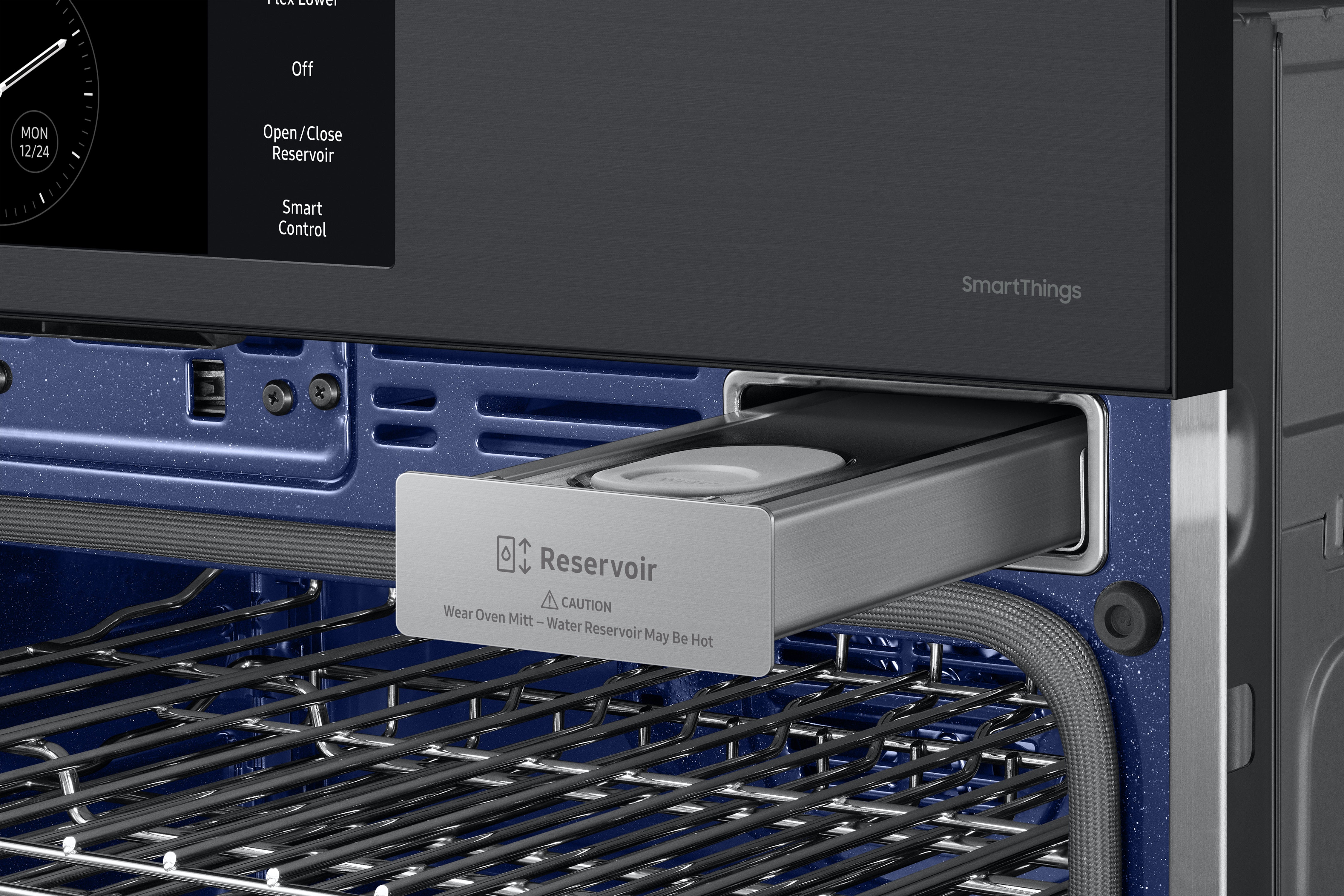 Samsung - 5.1 cu. ft Single Wall Oven in Matte Black - NV51CG700SMTAA