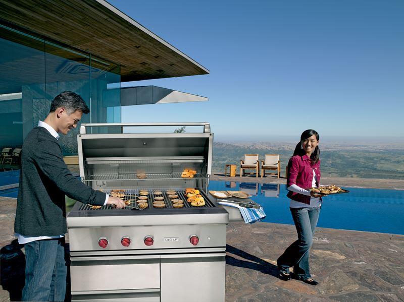 Wolf - 4 Burner Gas BBQ in Stainless - OG42