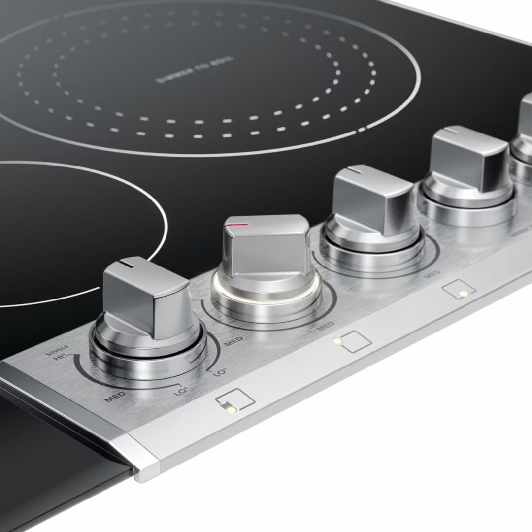 Frigidaire Professional - 30.6 Inch Electric Cooktop in Stainless - PCCE3080AF