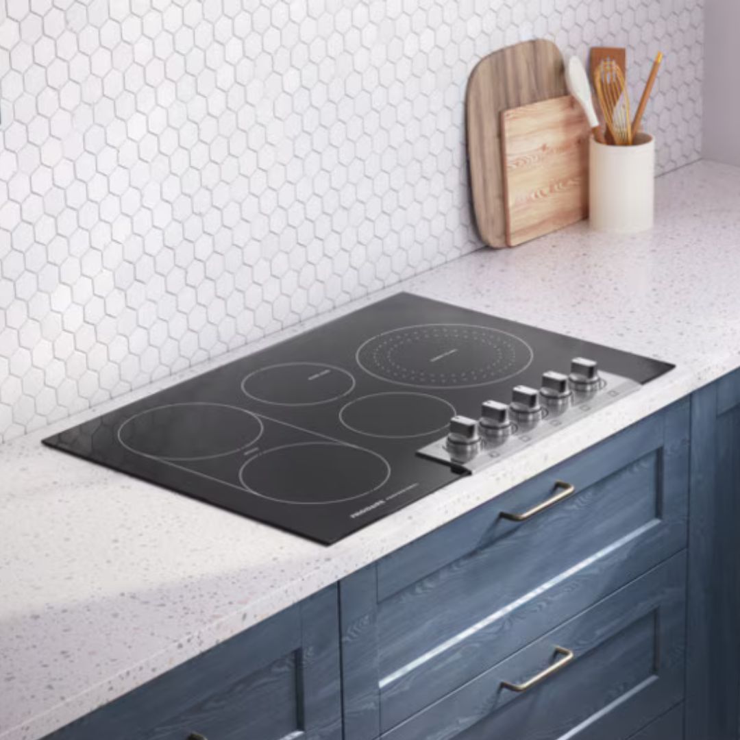 Frigidaire Professional - 30.6 Inch Electric Cooktop in Stainless - PCCE3080AF