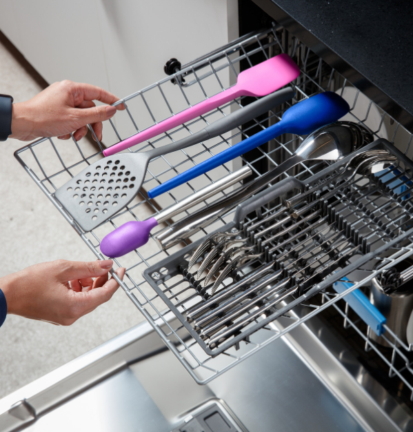 GE Profile - 44 dBA Built In Dishwasher in Stainless - PDP715SYVFS