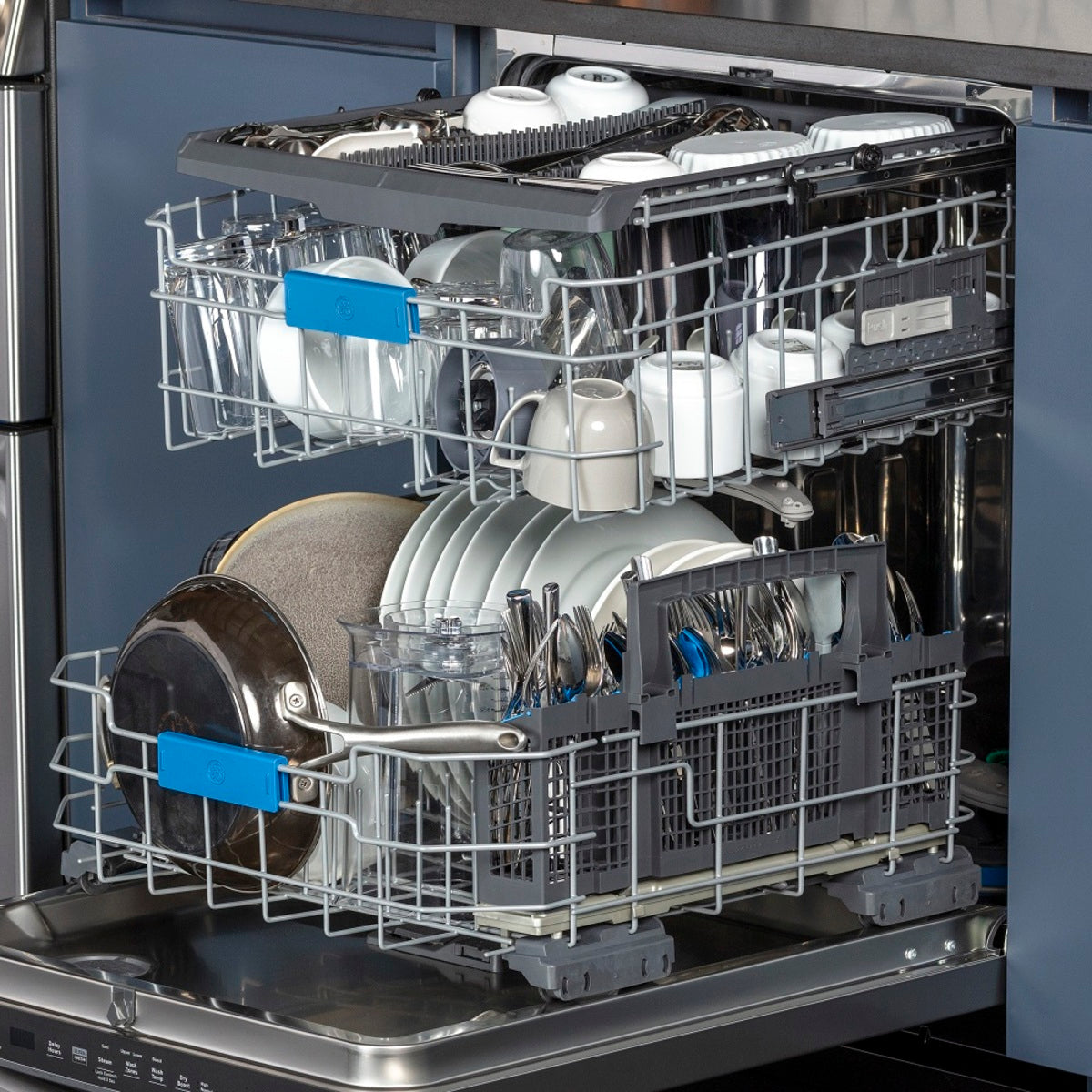 GE Pro - 42 dBA Built In Dishwasher in Stainless - PDP755SYVFS
