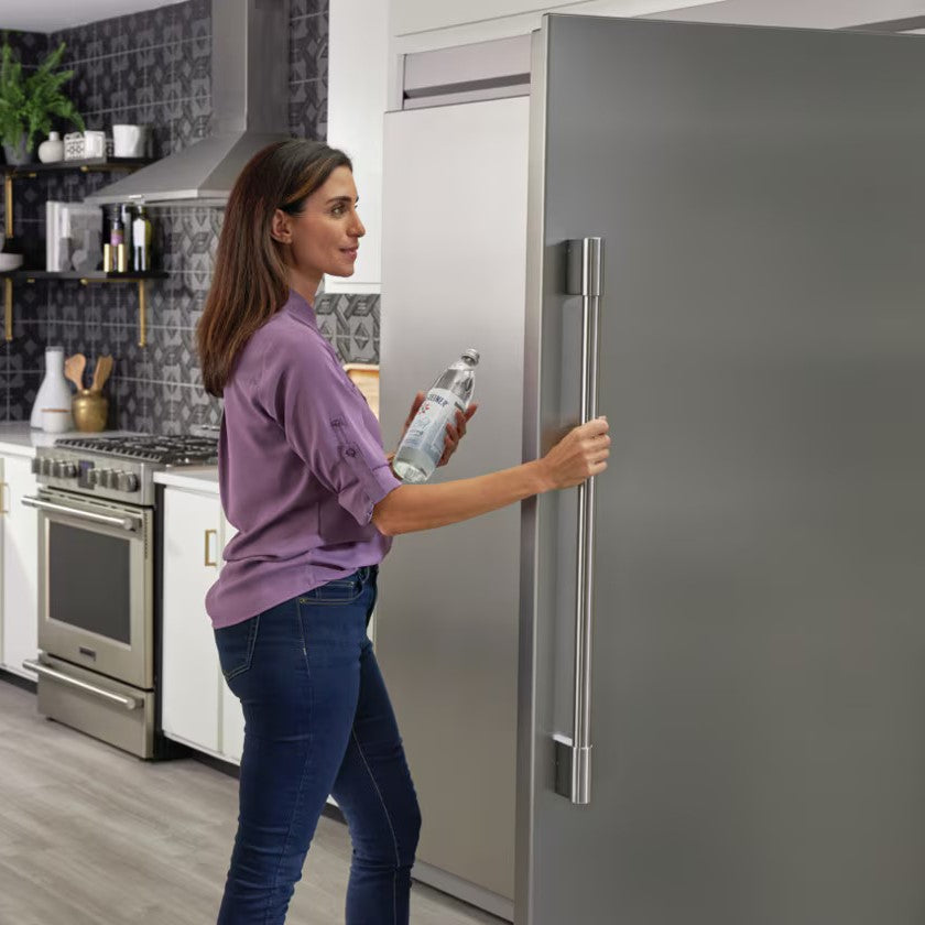 Frigidaire Professional - 19 cu. Ft Upright Freezer in Stainless - PRDF1922AF