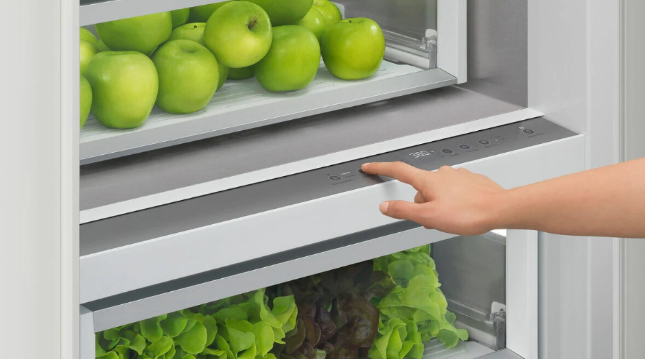 Fisher & Paykel - 30 Inch 16.3 cu. ft Built In / Integrated Refrigerator in Panel Ready - RS3084SLHE1