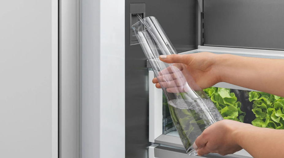 Fisher & Paykel - 30 Inch 15.9 cu. ft Bottom Mount Refrigerator in Panel Ready - RS3084WLUE1