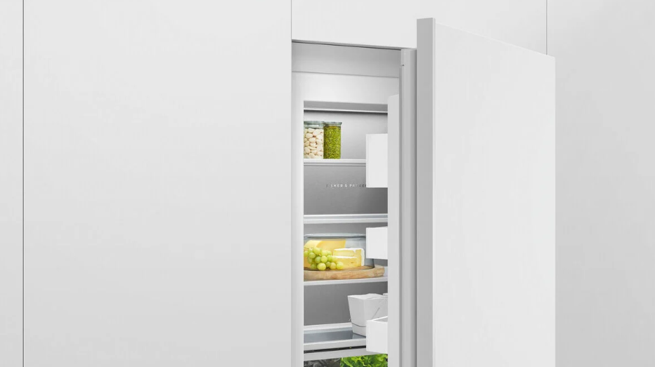 Fisher & Paykel - 30 Inch 15.9 cu. ft Bottom Mount Refrigerator in Panel Ready - RS3084WLUE1