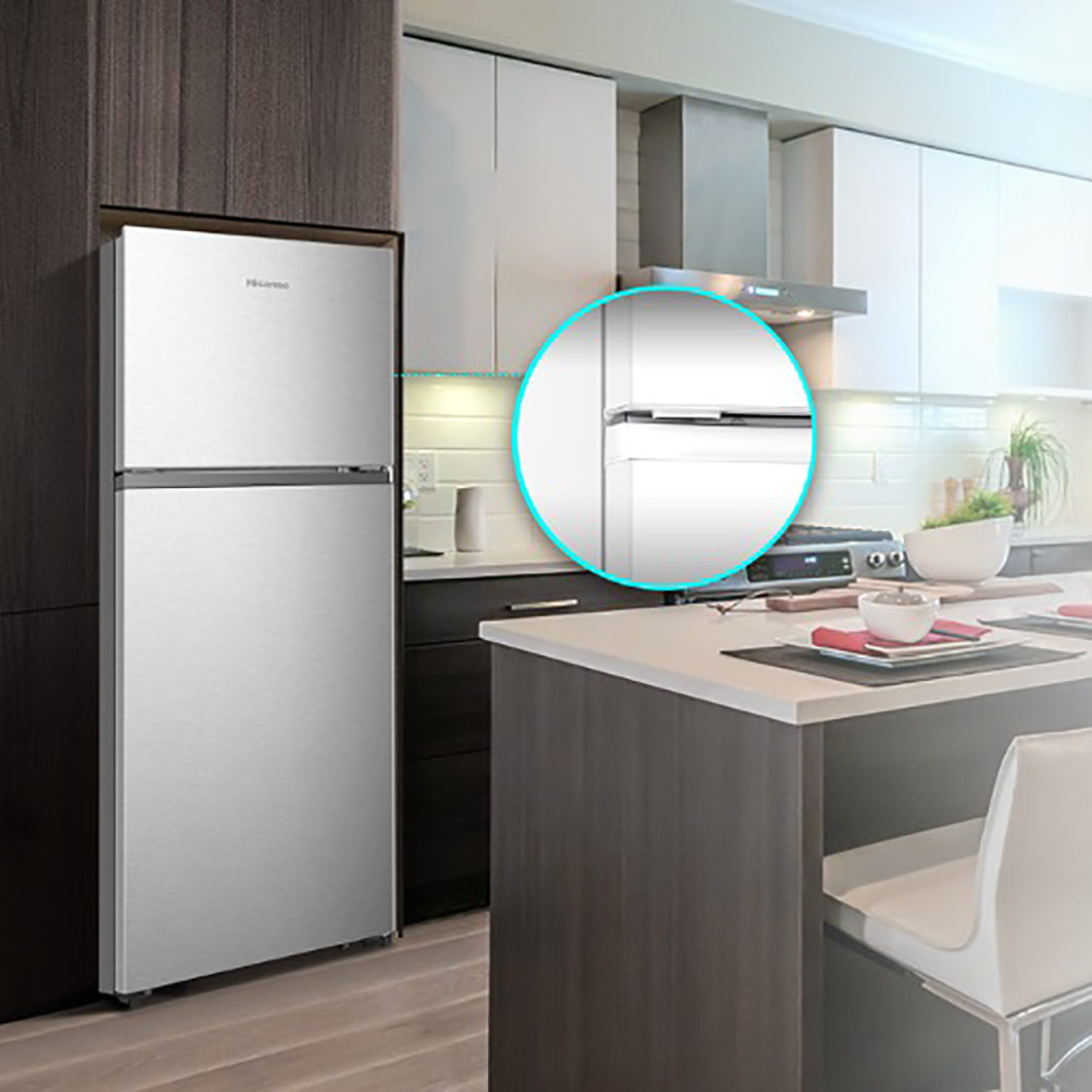 Hisense - 29.7 Inch 18 cu. ft Top Mount Refrigerator in Silver - RT18A2FSD