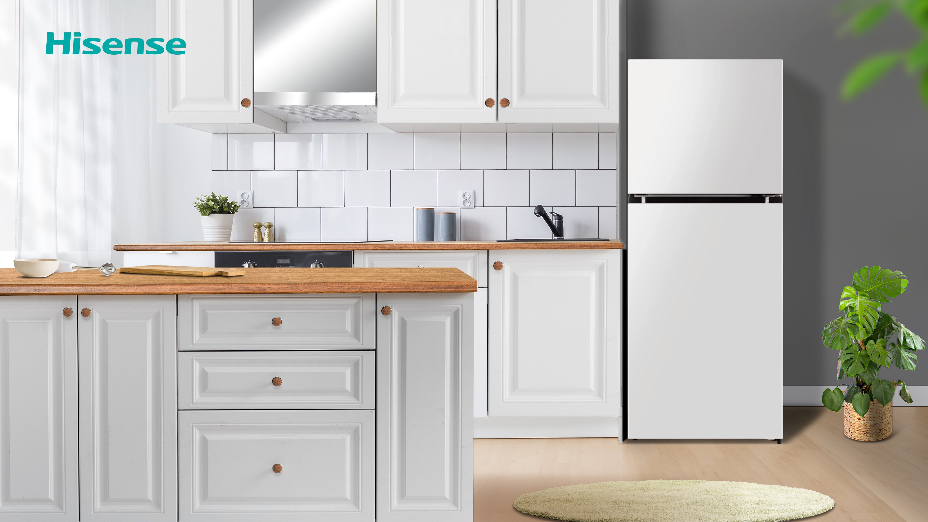 Hisense - 29.7 Inch 18 cu. ft Top Mount Refrigerator in White - RT18A2FWD