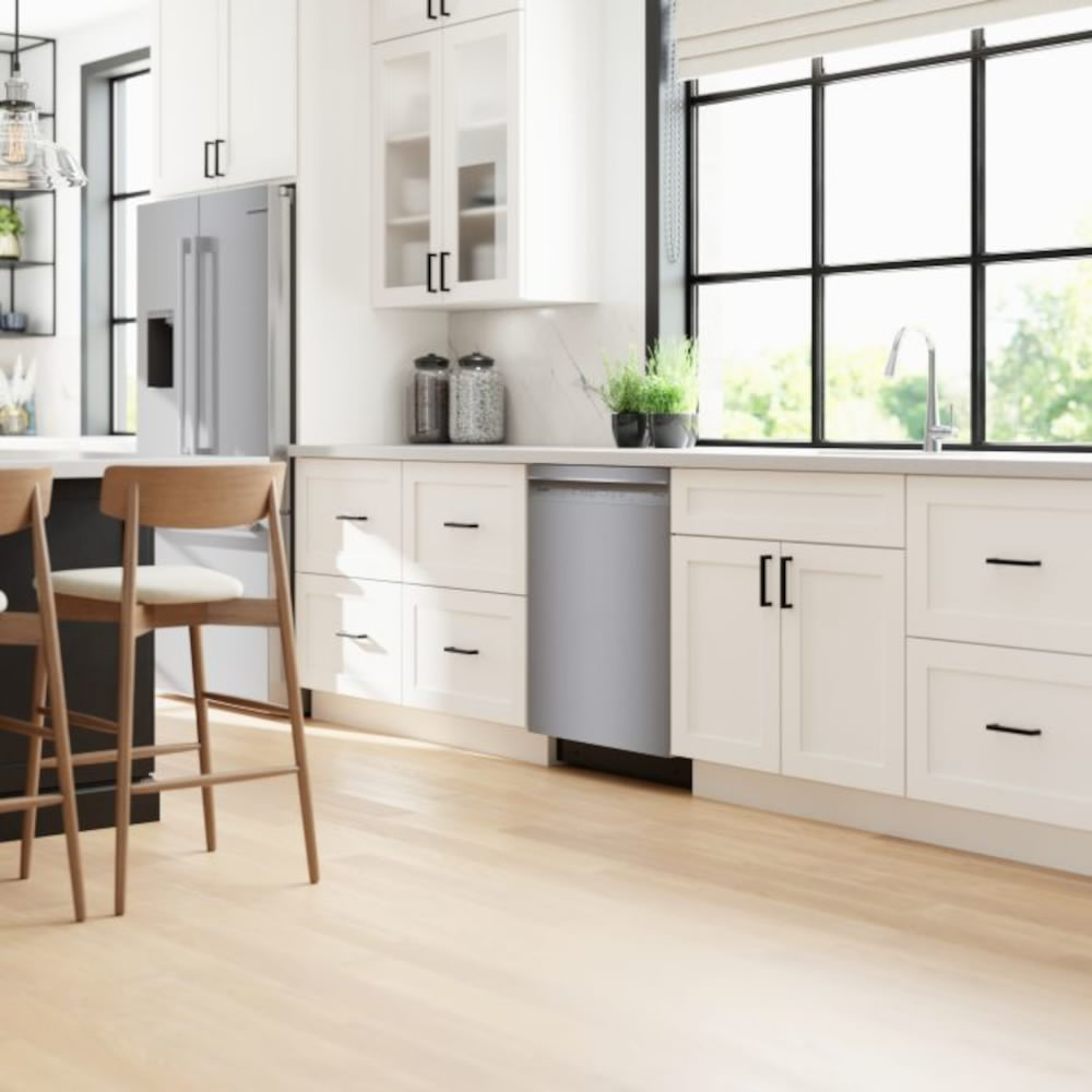 Bosch - 46 dBA Built In Dishwasher in Stainless - SHE53C85N