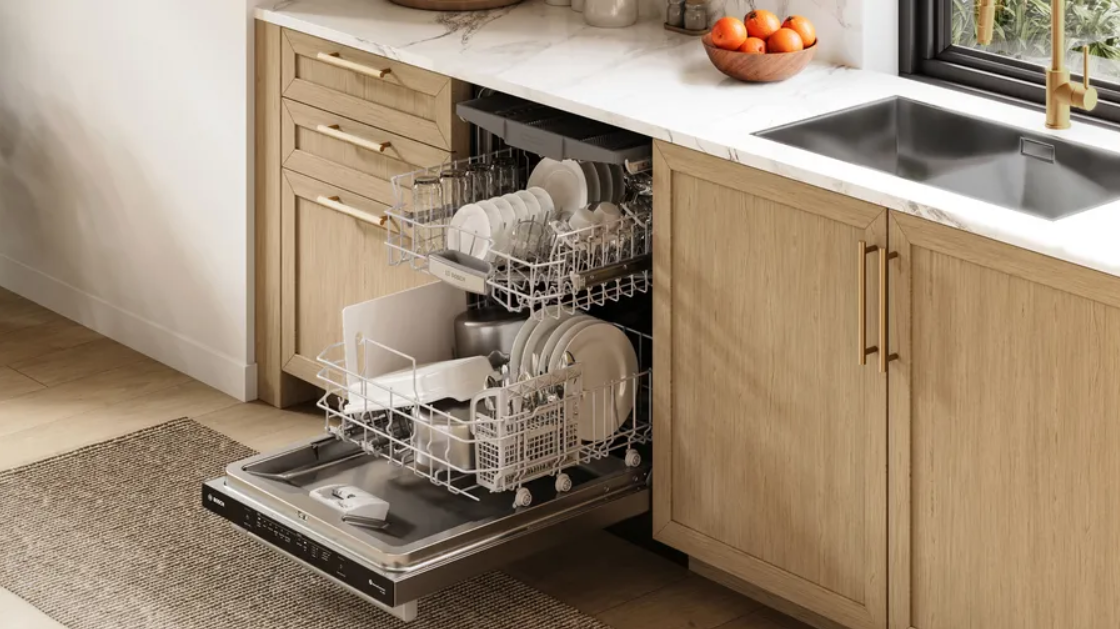 Bosch - 44 dBA Built In Dishwasher in Stainless - SHX65DM5N