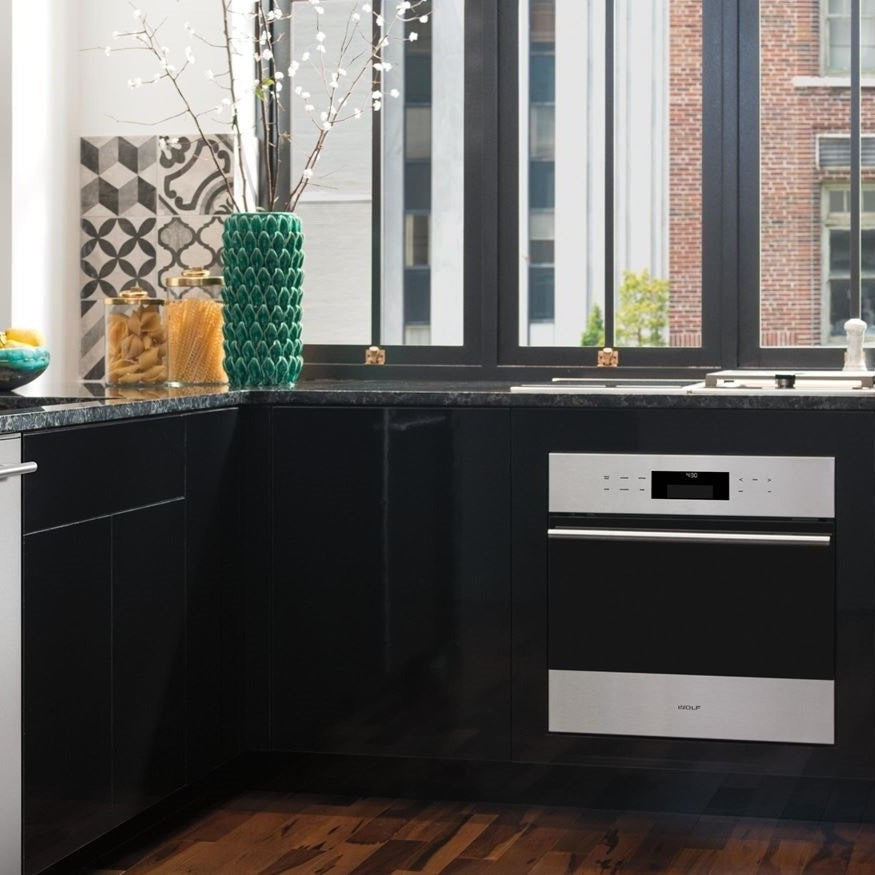 Wolf - 2.4 cu. ft Single Wall Oven in Stainless - SO24TE/S/TH