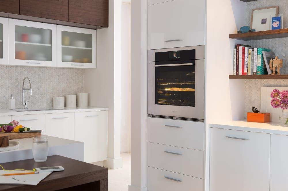 Wolf - 5.1 cu. ft Single Wall Oven in Stainless - SO30TM/S/TH