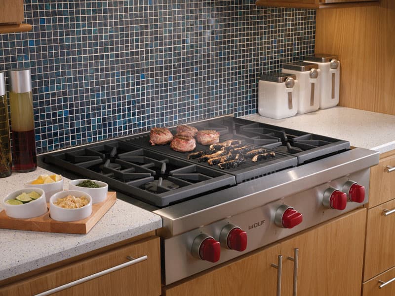 Wolf - 35.875 inch wide Gas Cooktop in Stainless - SRT364C