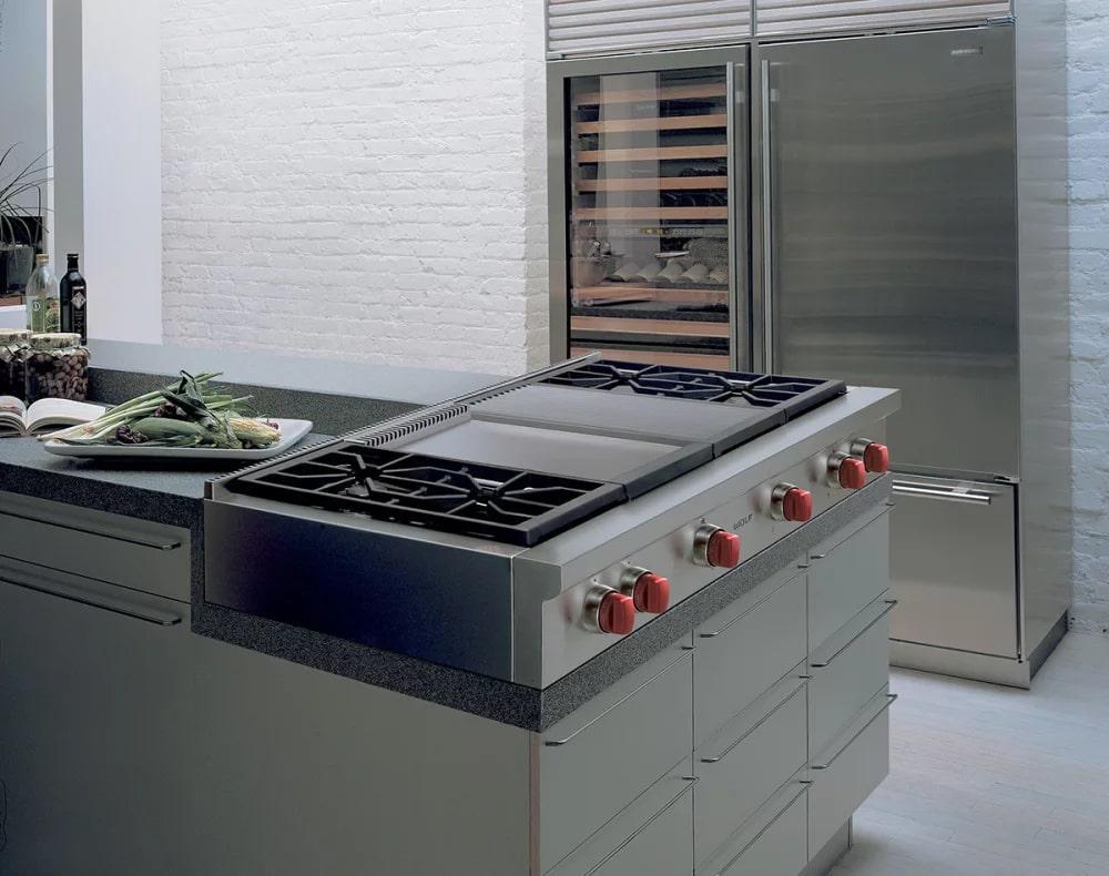 Wolf - 47.875 inch wide Gas Cooktop in Stainless - SRT484CG-LP