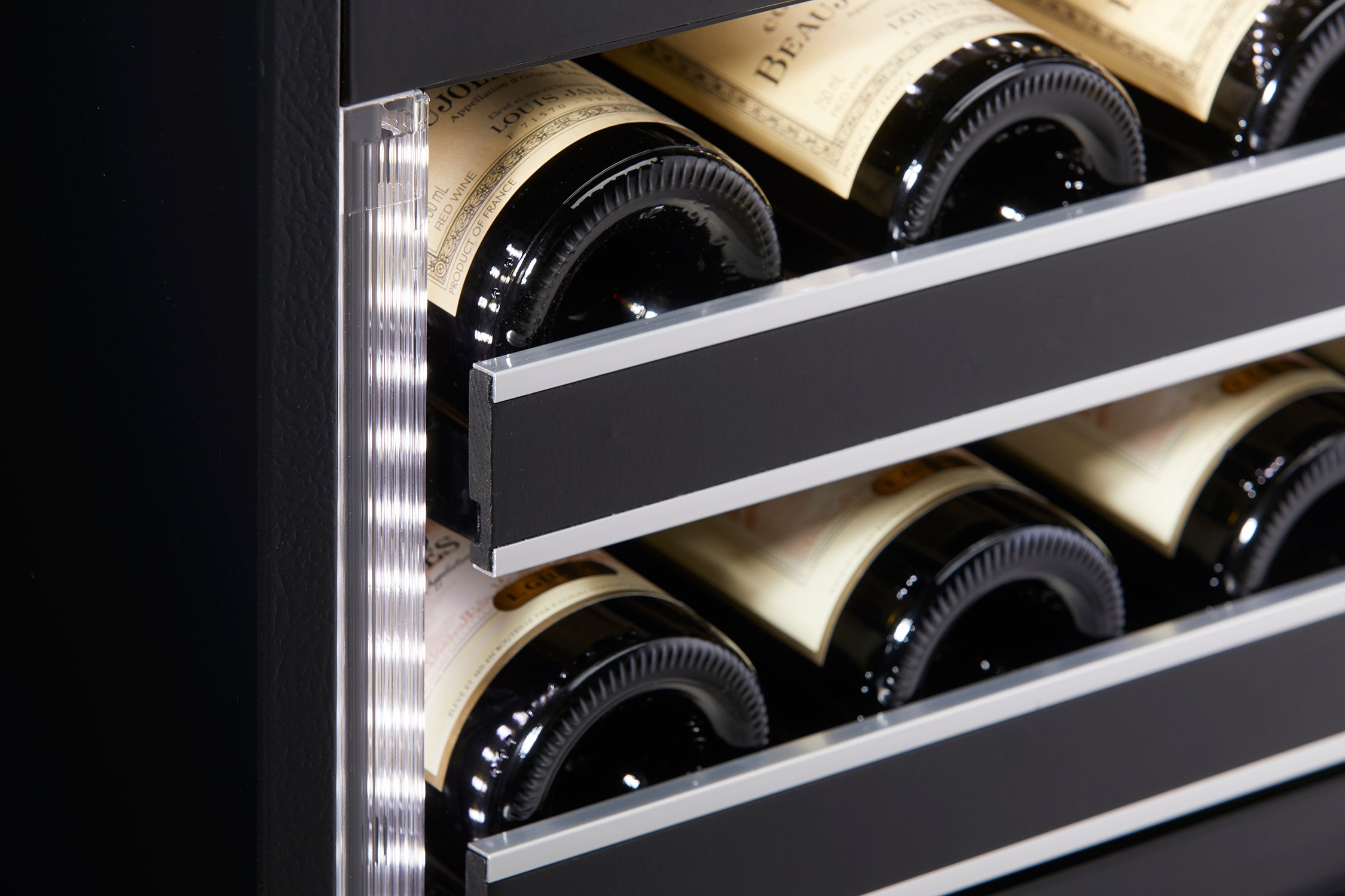 Silhouette - 23.9 Inch 5.5 cu. ft Wine Fridge Refrigerator in Black - SRVWC050L