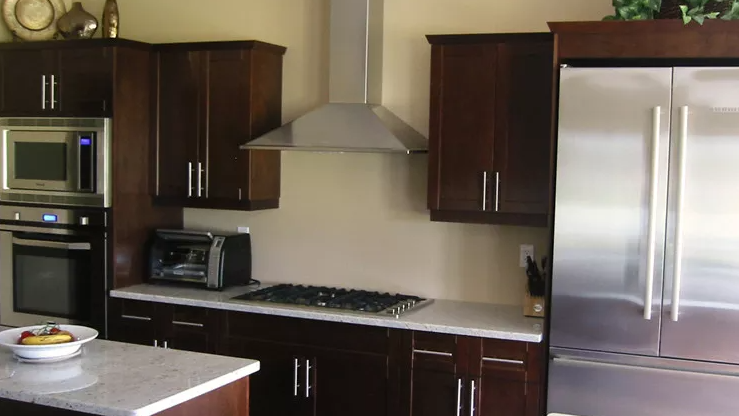 Faber - 30 Inch 300 CFM Wall Mount and Chimney Range Vent in Stainless - SYNT30SS300