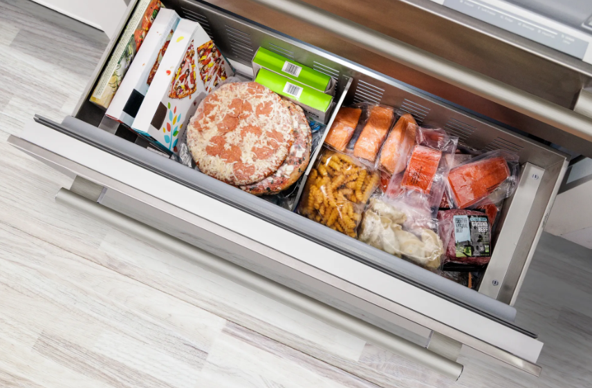 Thermador - 41.25 Inch 23.1 cu. ft French Door Refrigerator in Stainless - T42BT110NS