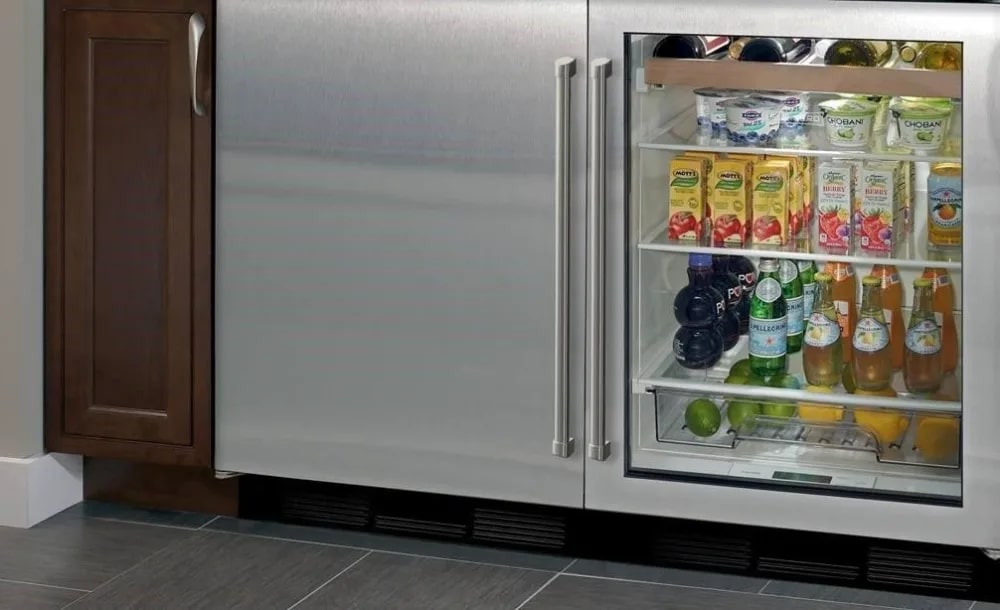 Sub-Zero - 23.875 Inch 4.7 cu.Ft Built In / Integrated Undercounter Refrigerator in Panel Ready - UC-24C-LH