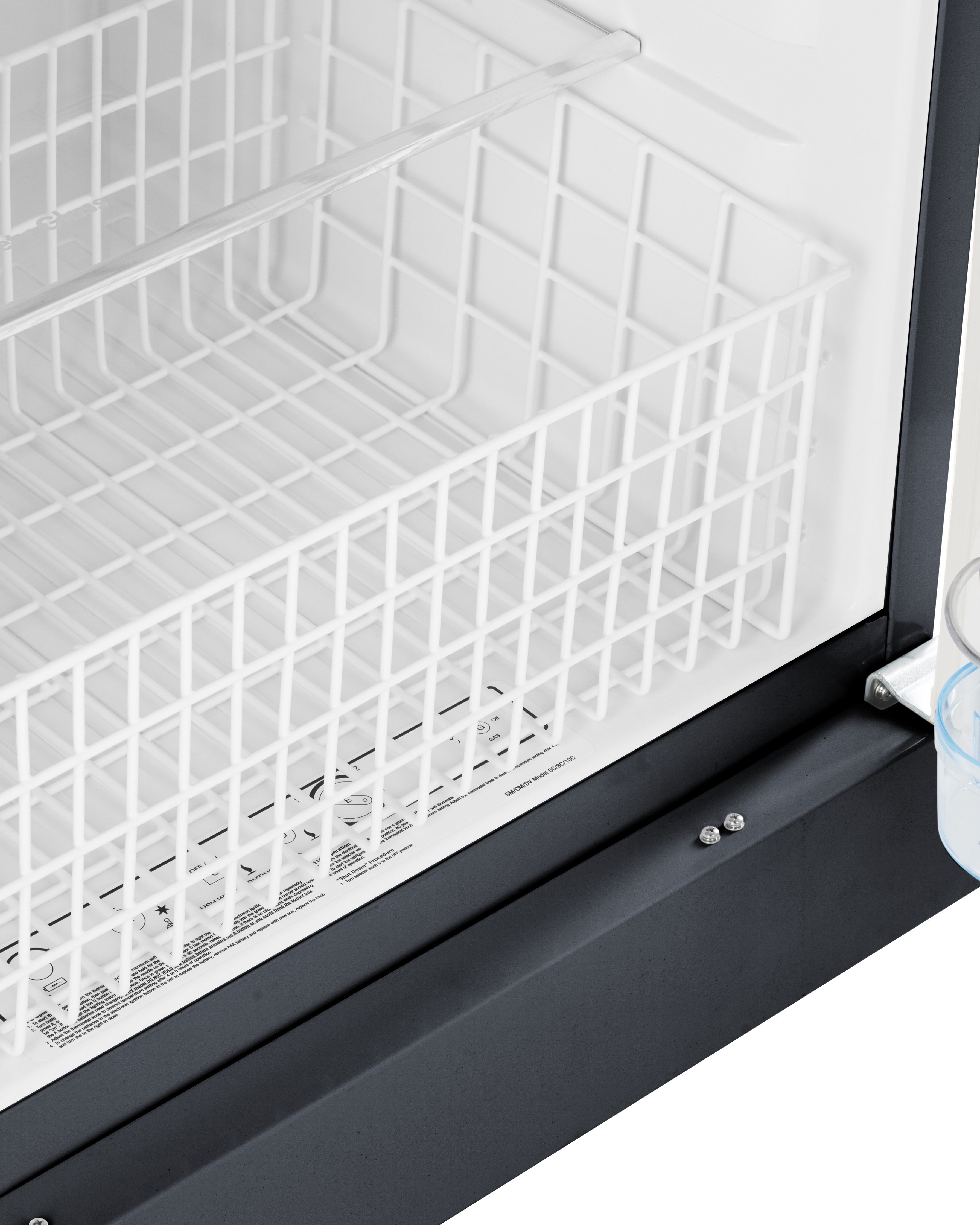 Unique Appliances - 27.2 Inch 14 cu. ft Top Mount Refrigerator in Midnight Black - UGP-14C CM B