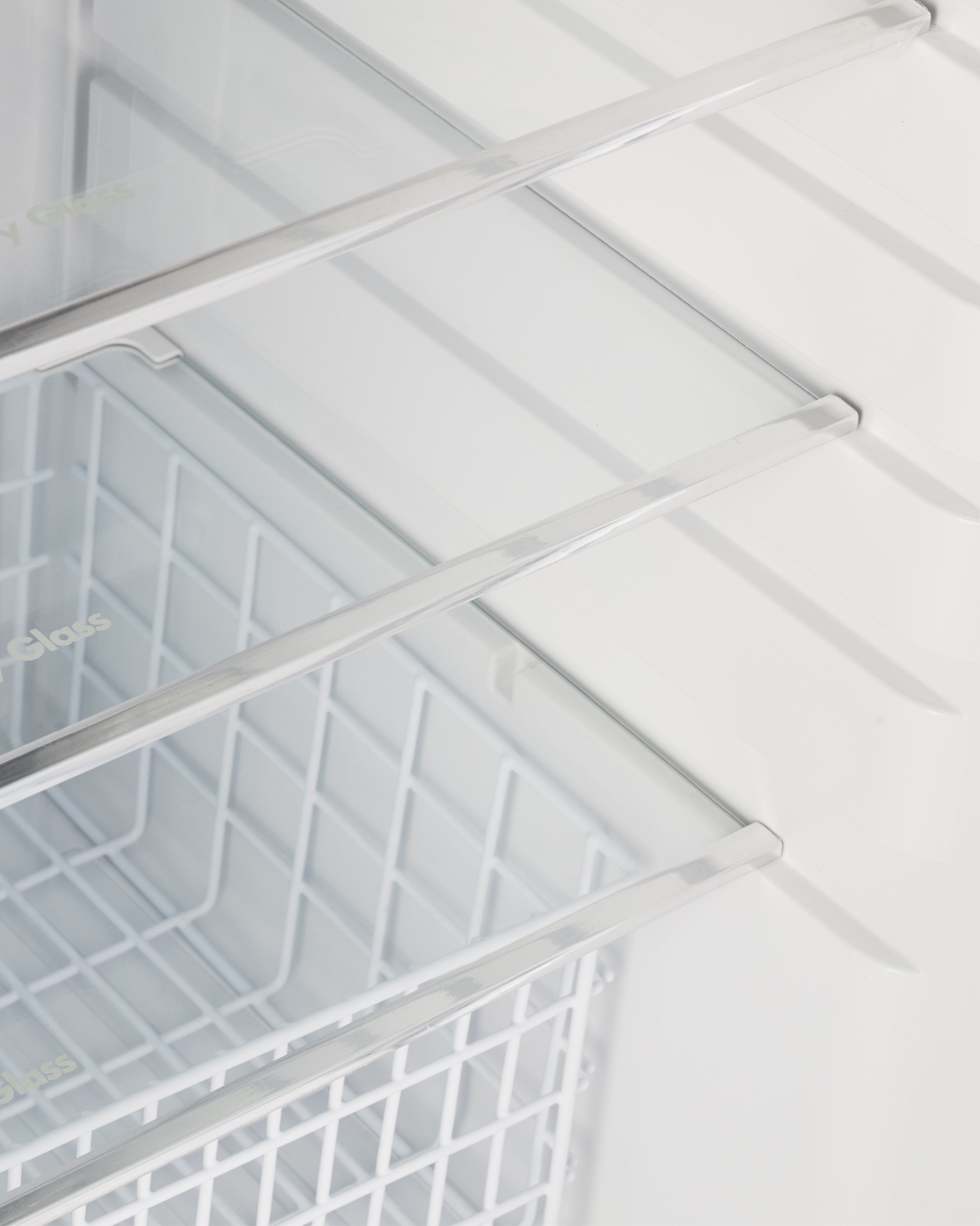 Unique Appliances - 27.2 Inch 14 cu. ft Top Mount Refrigerator in Midnight Black - UGP-14C CM B