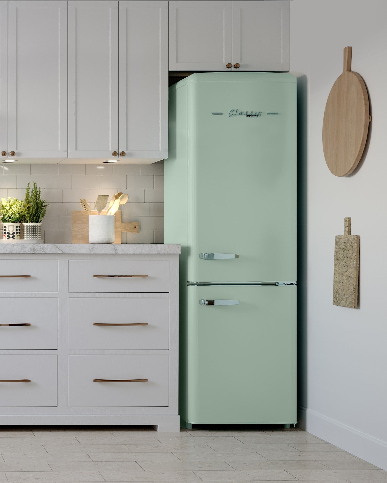 Unique Appliances - 21.6 Inch 7 cu. ft Bottom Mount Refrigerator in Summer Mint Green - UGP-215L LG AC