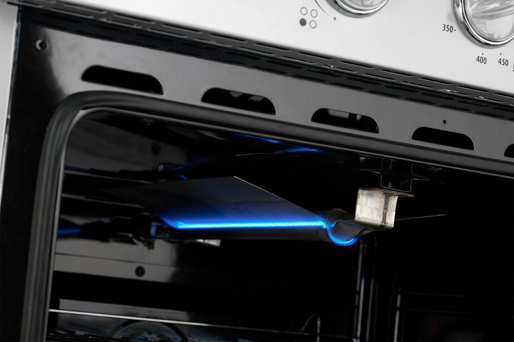 Unique Appliances - 3.9 cu. ft Gas Range in Marshmallow White - UGP-30CR W