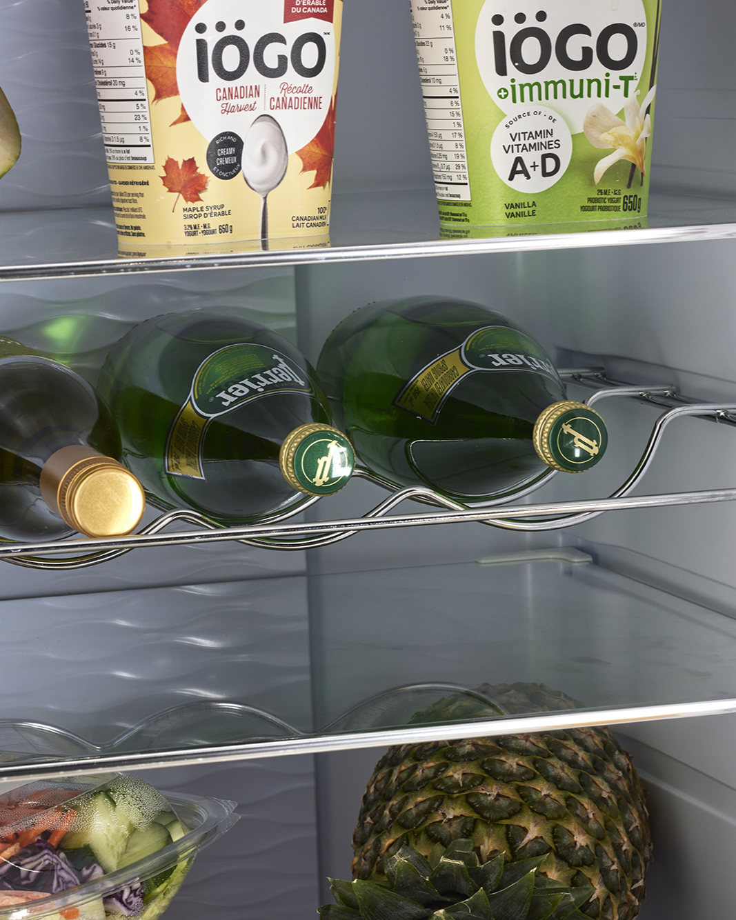 Unique Appliances - 23.4 Inch 11.4 cu. ft Bottom Mount Refrigerator in Black - UGP-325L B