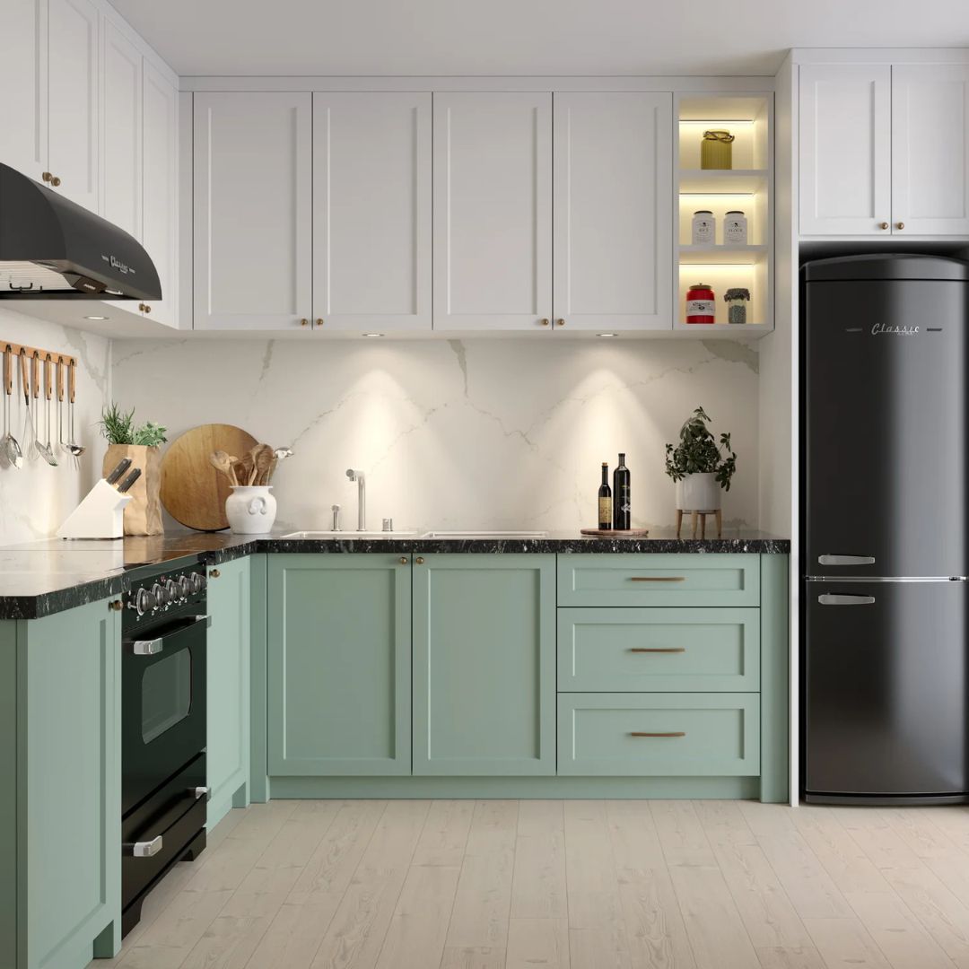 Unique Appliances - 23.8 Inch 11.7 cu. ft Bottom Mount Refrigerator in Midnight Black - UGP-340L B AC