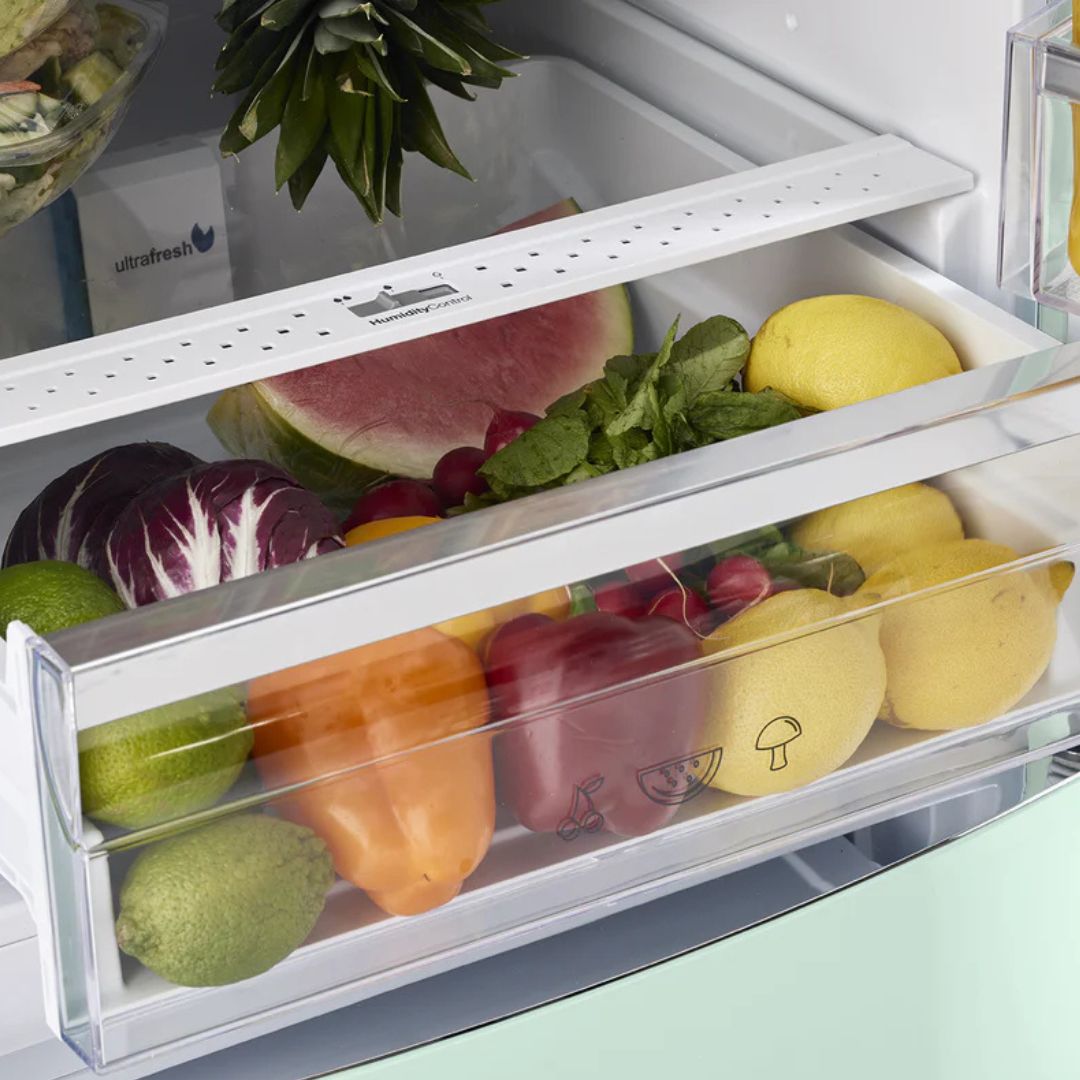 Unique Appliances - 23.8 Inch 11.7 cu. ft Bottom Mount Refrigerator in Mint Green - UGP-340L LG AC