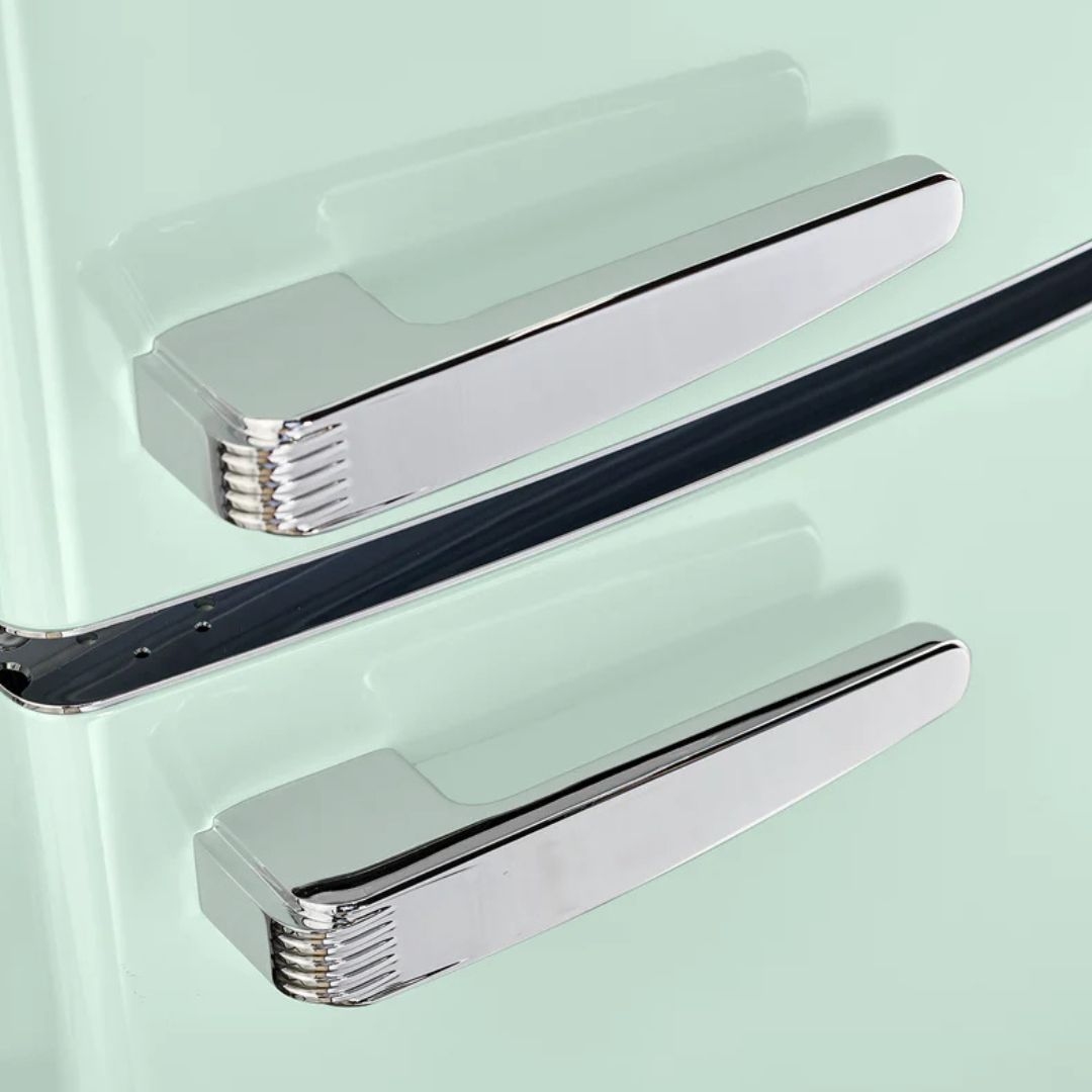 Unique Appliances - 23.8 Inch 11.7 cu. ft Bottom Mount Refrigerator in Mint Green - UGP-340L LG AC